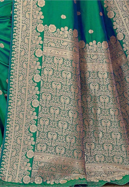 Woven Art Silk Saree in Green