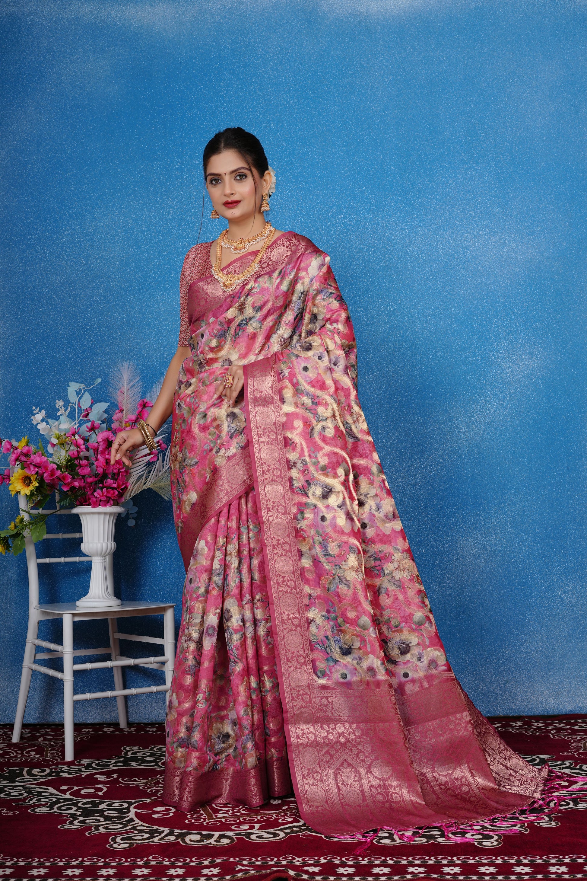 Woven Art Silk Saree in Pink