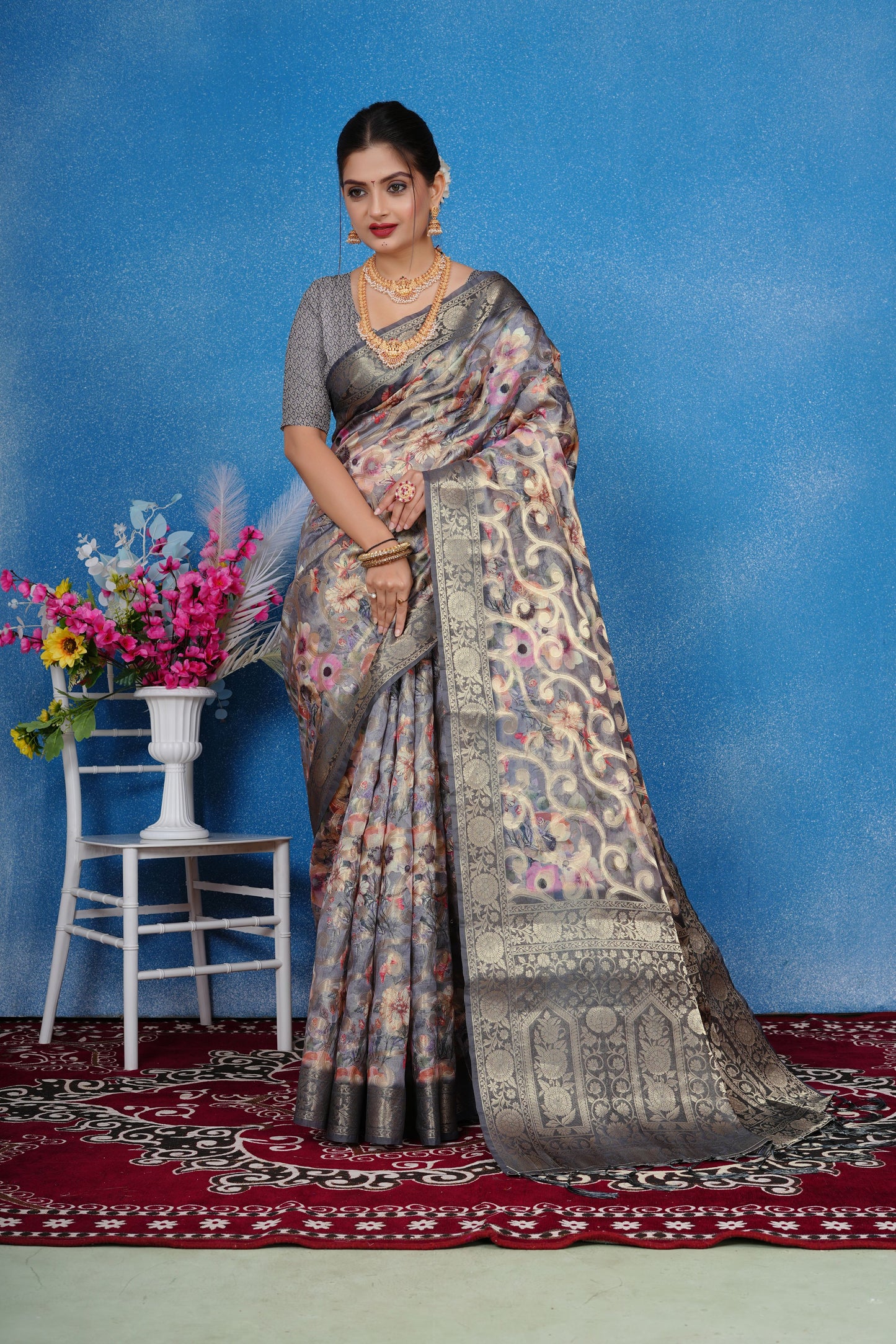 Woven Art Silk Saree in Grey